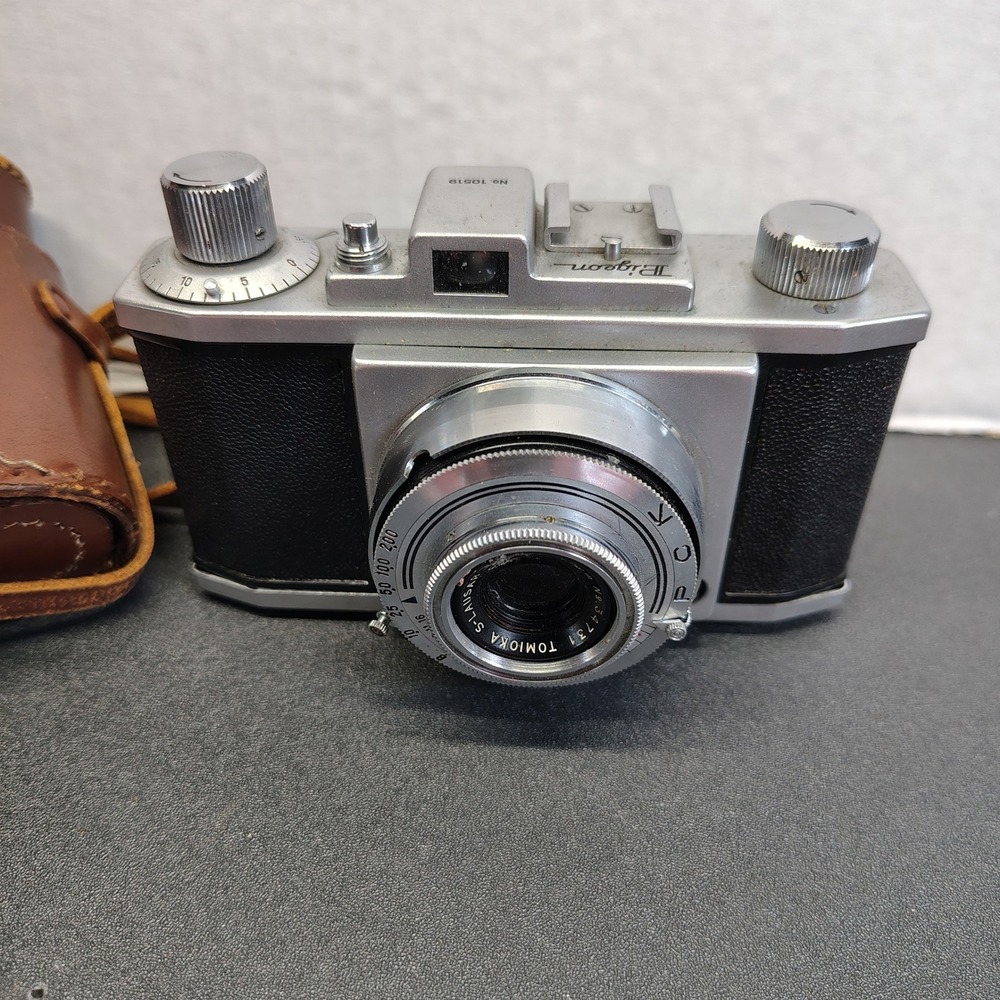 Pigeon 35mm Camera Silver Vintage Tomioka S-Lausar Lens Case